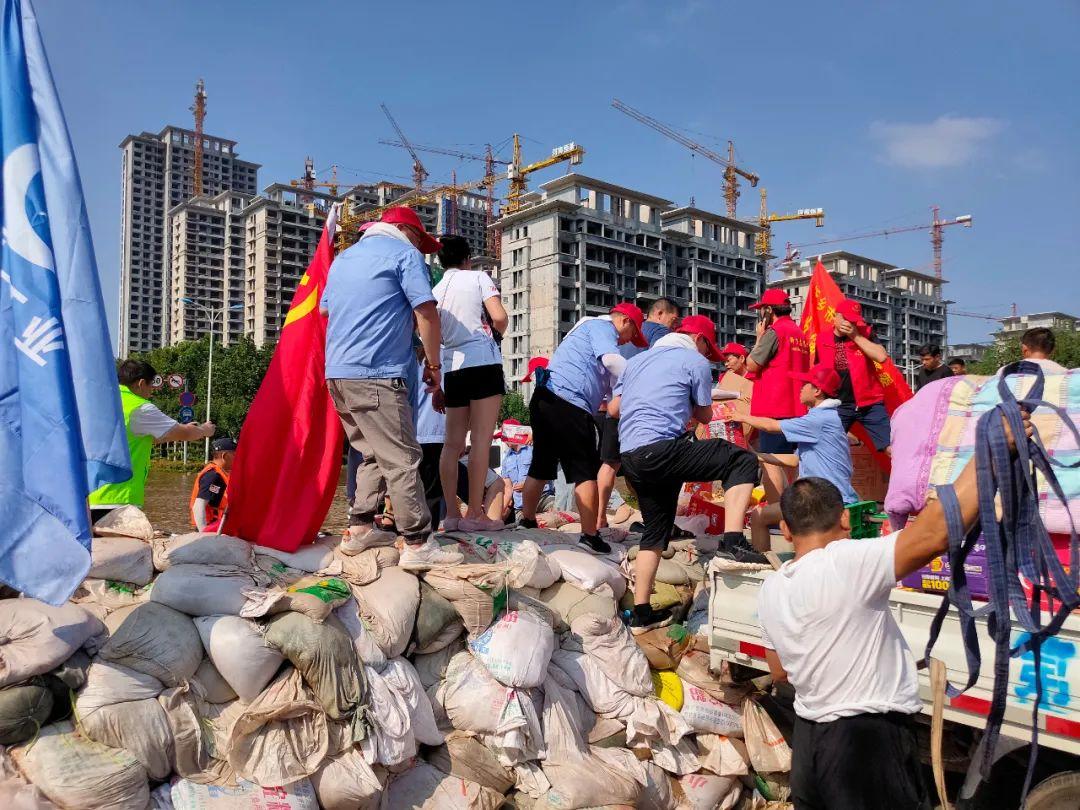 中藍(lán)航空最新動態(tài)揭秘，飛行中的溫情故事